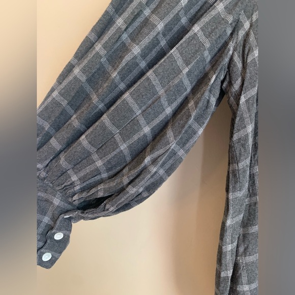 Something Navy Shirt Gray White Plaid Feminine Flannel Peasant Puff Sleeve Top - Picture 2 of 7